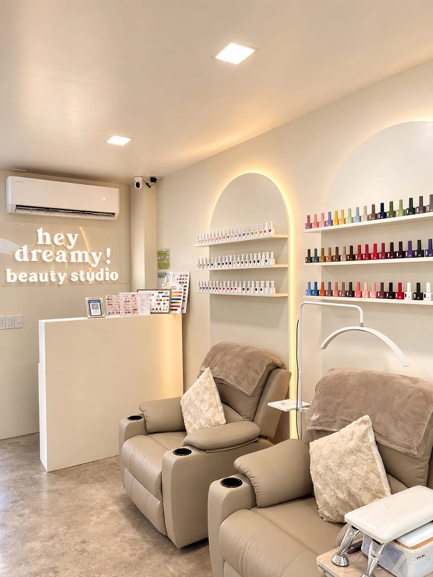 Hey Dreamy at The Greenery, Cebu City: softly illuminated arches, nail colours and inviting salon chairs